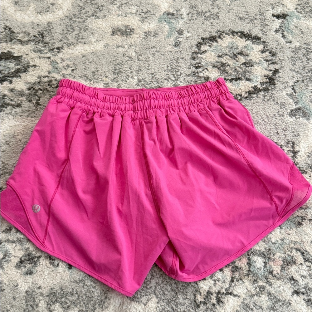 Lululemon Hotty Hot Low Rise Short 4" in Sonic Pink - Picture 7 of 8